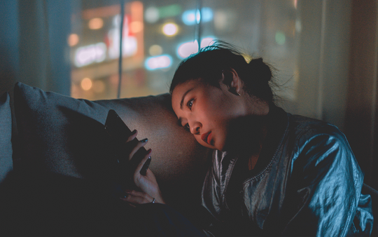 SOCIAL MEDIA - DANGERS AND HOW TO DETOX